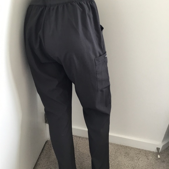 Health Wear and Lush Gray. Scrubs  Stretchy Size Small Medium $35 - Picture 7 of 15